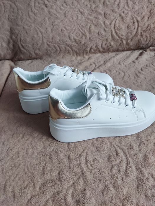 Adidasy damskie nowe