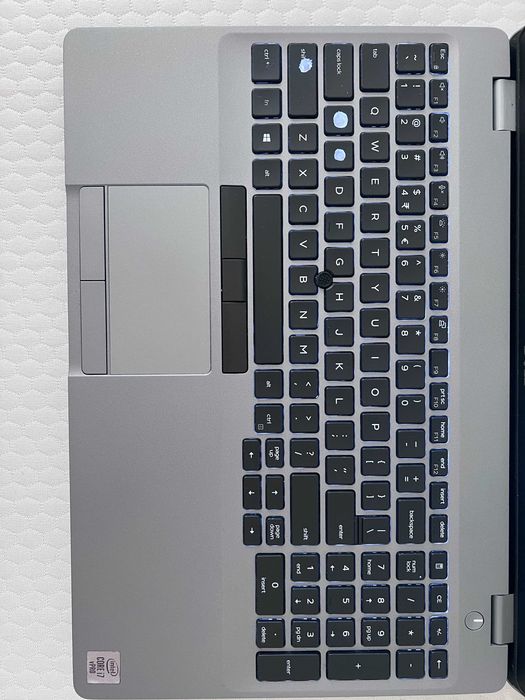 Dell Latitude 5511 i7-10850H 16GB 512GB W11 Pro, bateria 55%