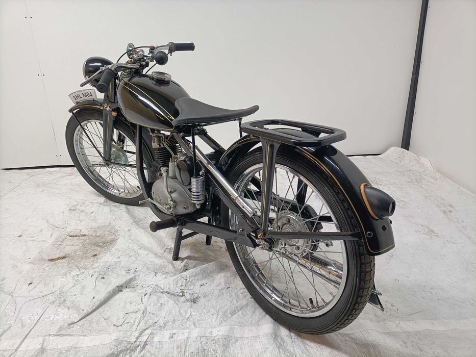 SHL M04 1954r. Zarejestrowana w kraju