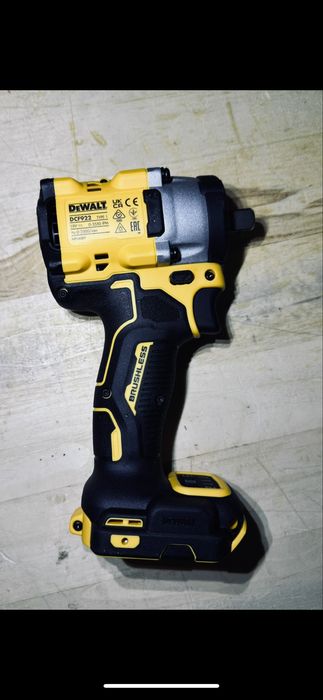 Ударний гайковерт DeWALT DCF922N