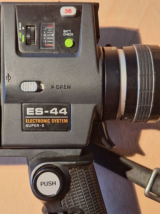 Câmara Sankyo ES44 Super8