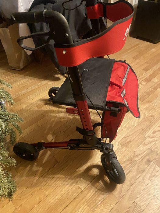 Chodzik rechabilitacyjny z opieradlem