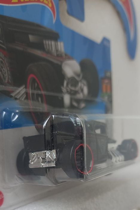 Bone shaker Hot Wheels