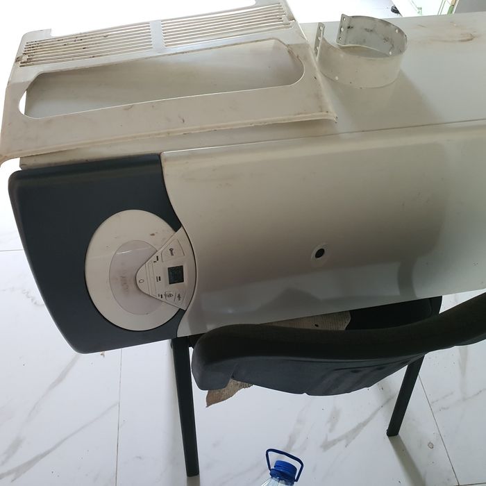 Продам газовый  котёл АРИСТОН  для отопления дома.