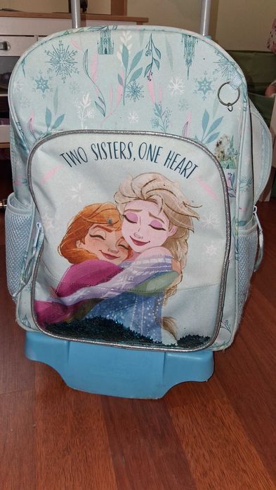 Mochila da elsa com rodinhas
