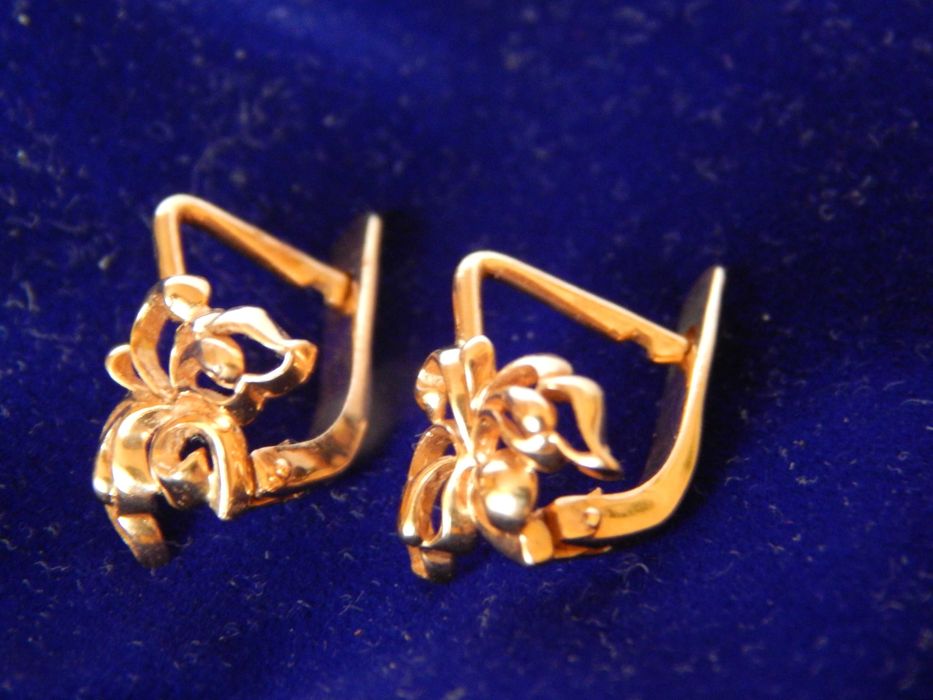 Подарунки! золото каблучка сережки тризуб каштан зірка