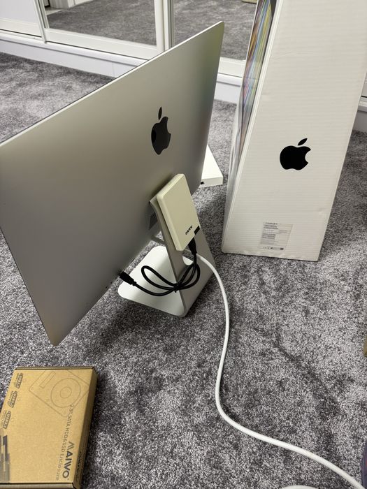 iMac 21.5” 4K (2017) — швидкий SSD, повний комплект