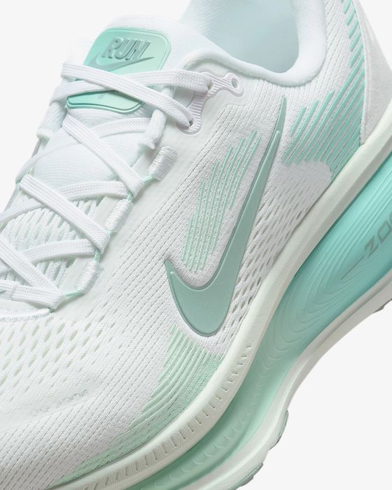 Оригінальні кросівки NIKE VOMERO 18 (HM6804-106) | Нові!