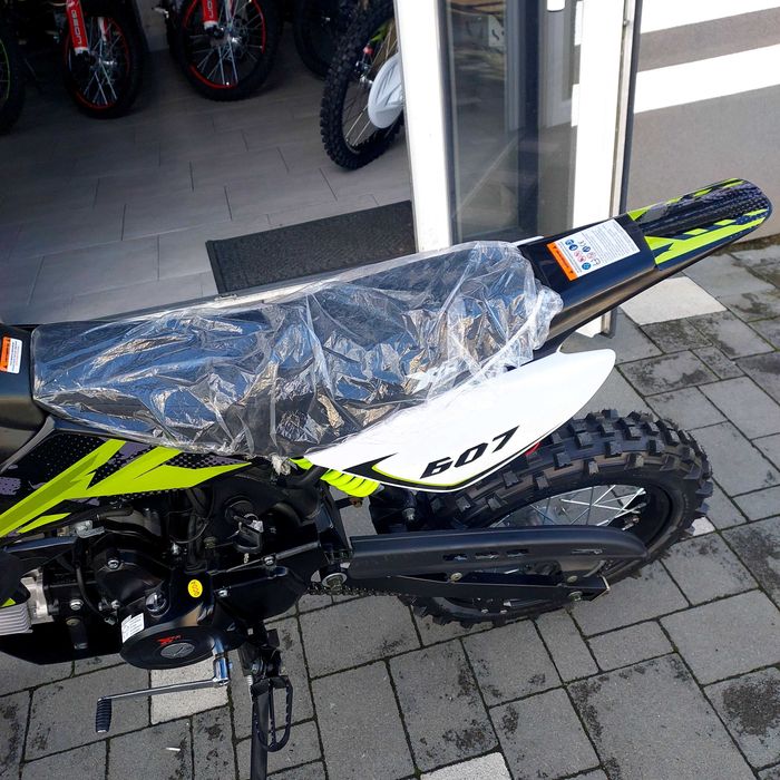 Пітбайк XTR 607 125cc 17/14, 9 к.с., вага 70 кг, від 12 років доставка