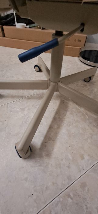 Cadeira giratória beje Ikea