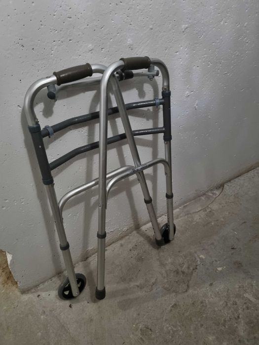 Chodzik, balkonik dla seniora składany