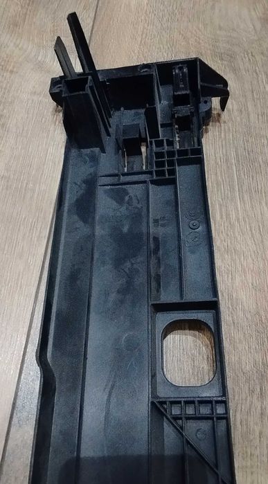 BMW 5 F10 F11 7 F01 F02 накладка радіатора верхня 17117573265