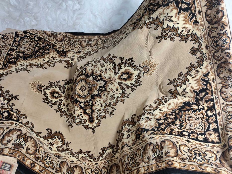 Килим та коврові доріжки