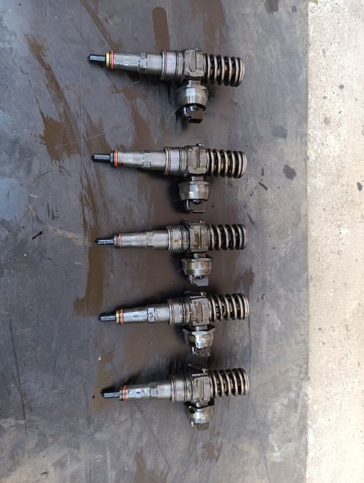 Wtryski pompowtryskiwacz VW t5 2.5 TDI AXD AXE BNZ BPC