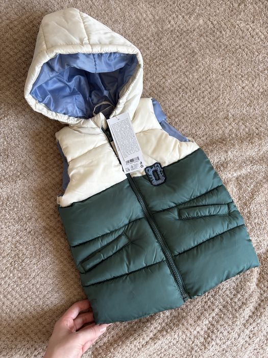 Жилетка тепла з капюшоном дута для хлопчика куртка-жилетка 86 92 98 р