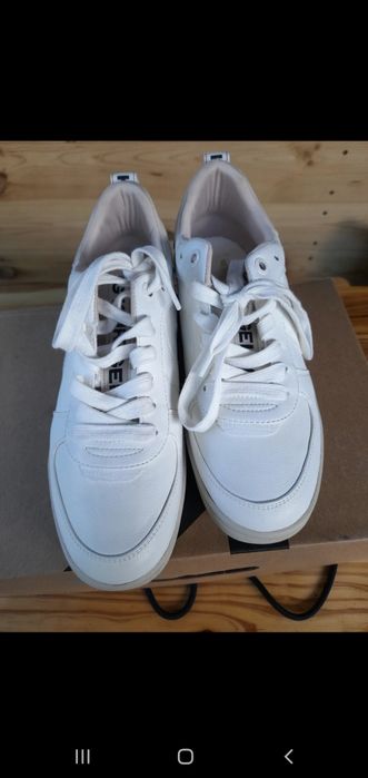 Buty biale skorzane trampki damskie kurt geiger 40