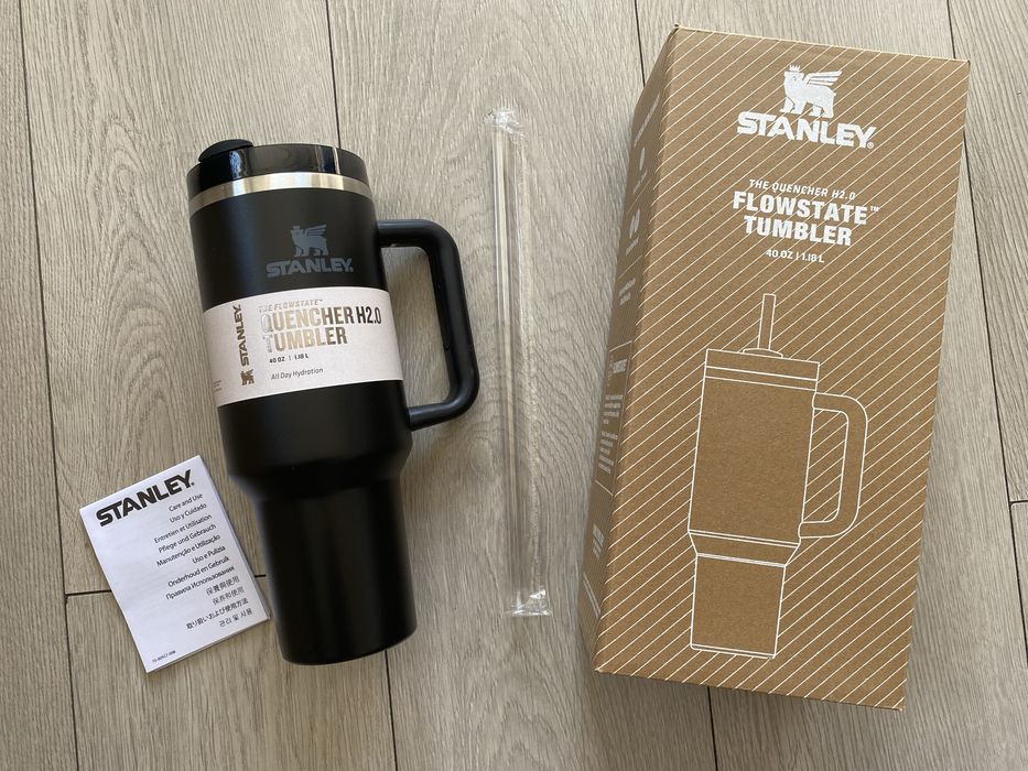 Stanley - Oryginalny Kubek termiczny Quencher H2.0 FlowState Tumbler (887ml) Czarny