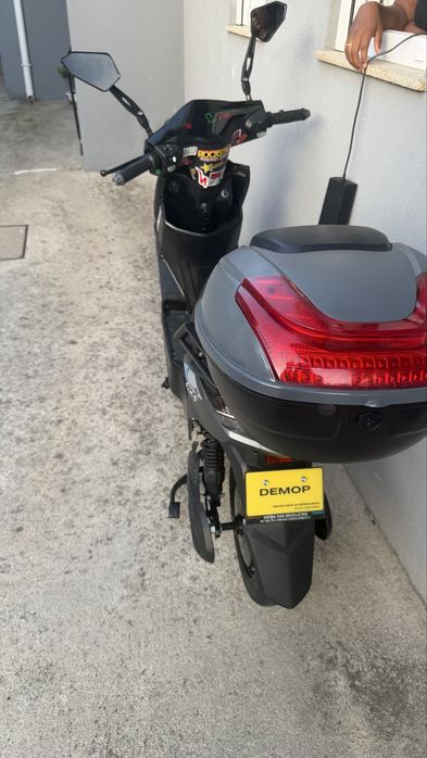 Vendo Moto Elétrica