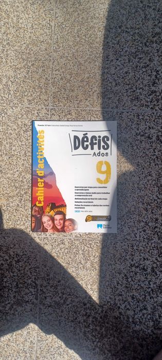 Caderno de Atividades Francês – 9º Ano