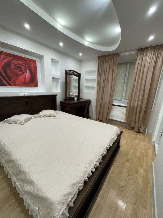 Вільна !оренда 2 кмн квартири площа 700-річчя