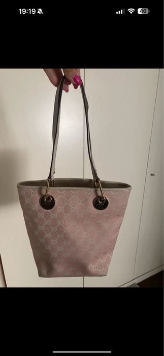 Carteira Gucci cor de rosa