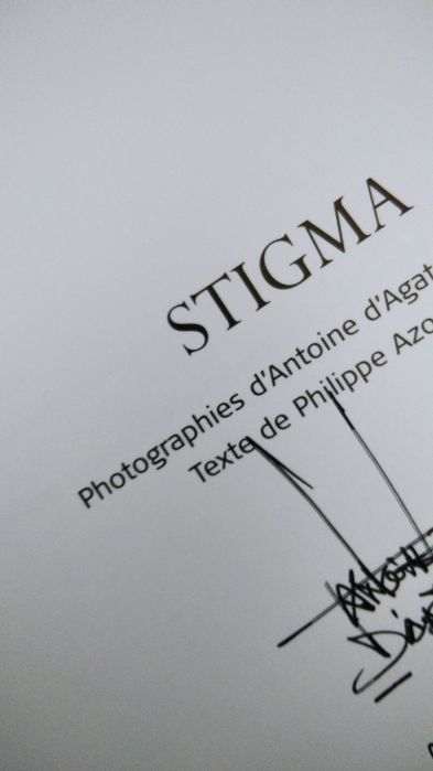 Livro Fotografia Stigma / Antoine D' Agata 1° Edição Assinada