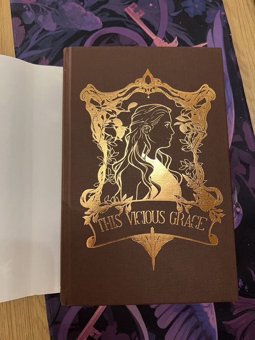“This vicious grace” Emily Thiede Fairyloot