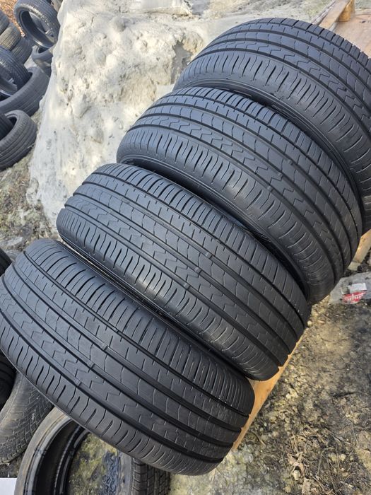 Шини 235/60r17 як нові 8 мм. 23 й рік