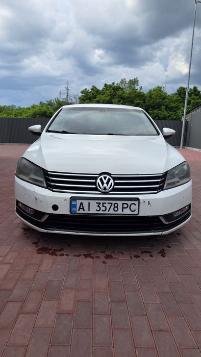 Passat B7 2011 2.0 дизель Автомат європа