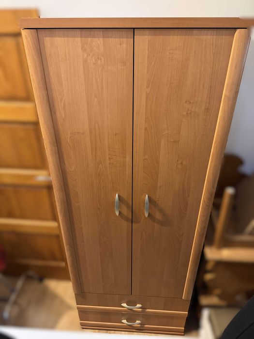 Szafa- drewniana, dwudrzwiowa