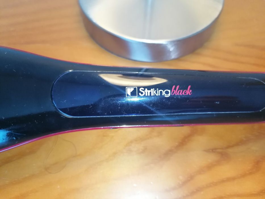 Escova cerâmica Striking Black
