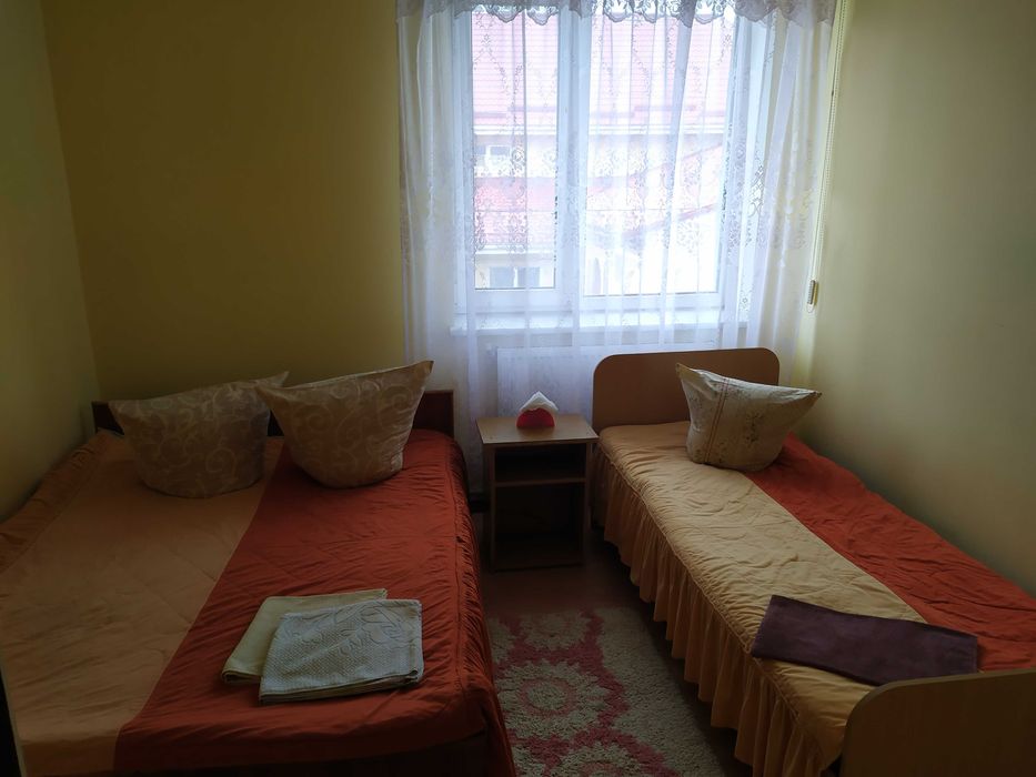 Продам ділянку в комлекті з будівлею, загальною площею 0,38 га