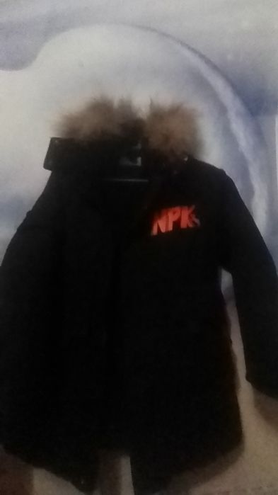 Продам детскую куртку