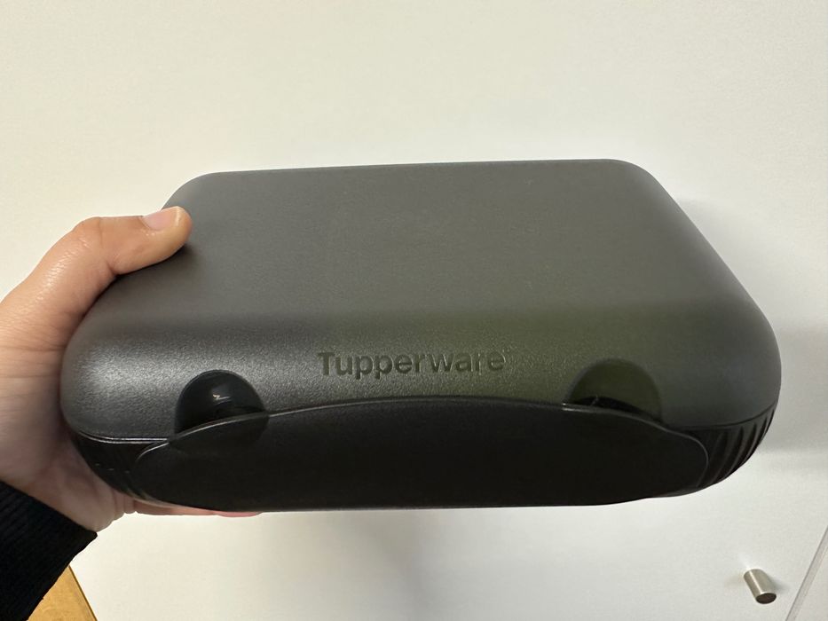 Caixa Lancheira Preta Grande Tupperware