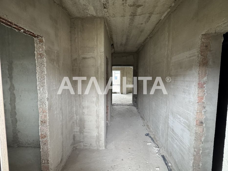 Продається двоповерховий котедж із власною земельною ділянкою!