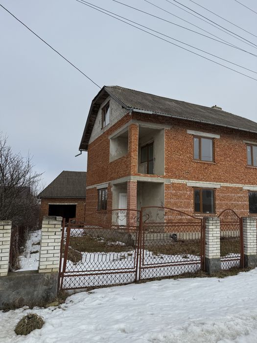 Продається будинок в м. Борщів