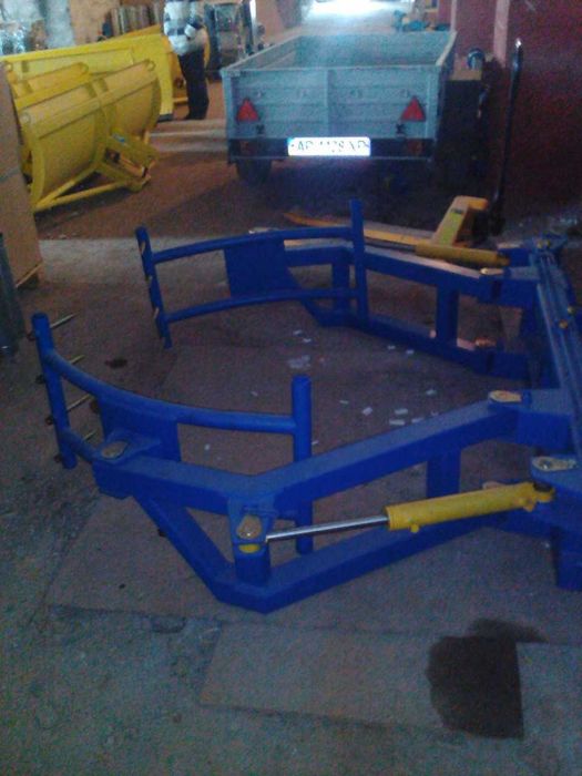 Фронтальный навесной погрузчик к трактору ( Мтз, Юмз и т.д.)