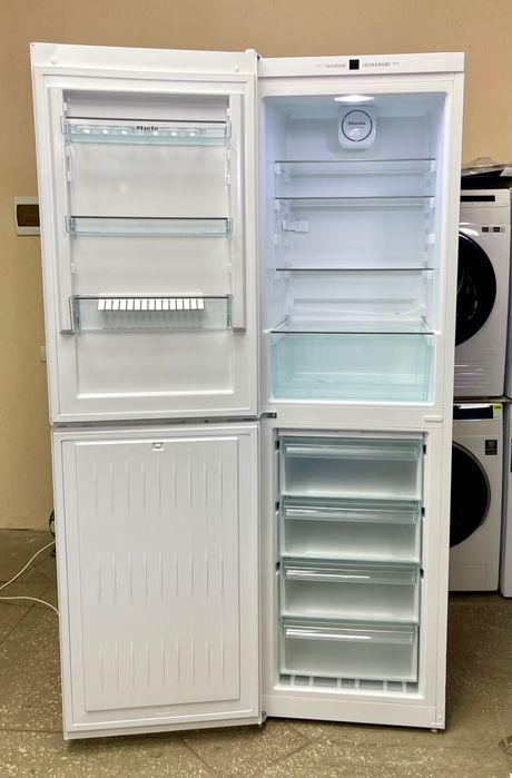 Холодильник Miele