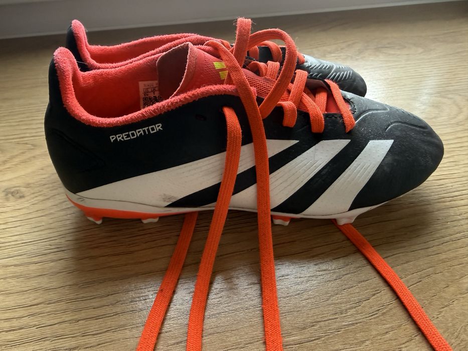 Korki adidas rozm. 33