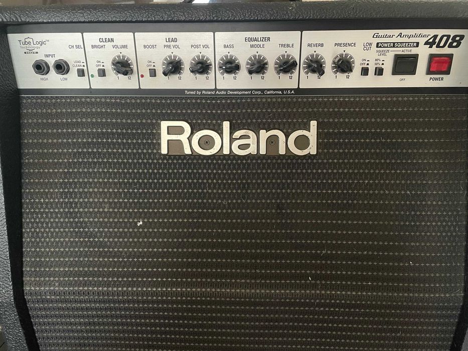 Amplificador Roland 408