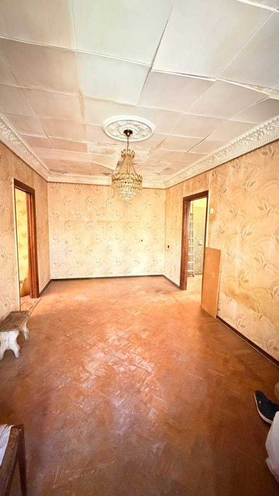 ПРОДАМ 2-кімнатну квартиру на Черемушках, вул. Варненська, 100 школа