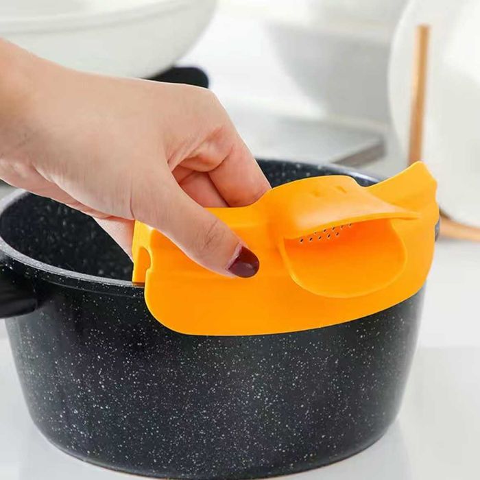 Дуршлаг накладка на посуду, для слива воды, силиконовый, жёлтый