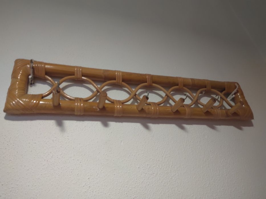 Conjunto de bambu - Mesa e cabide