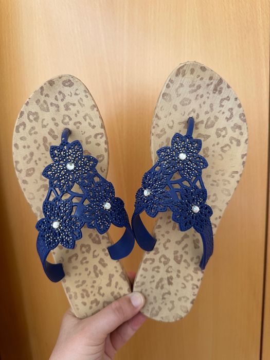 Chinelos Azul Escuro super giros