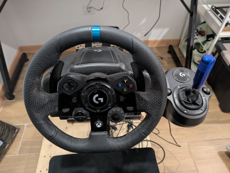 Logitech G923 + shifter