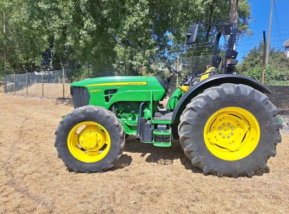 Trator retro mini giratória