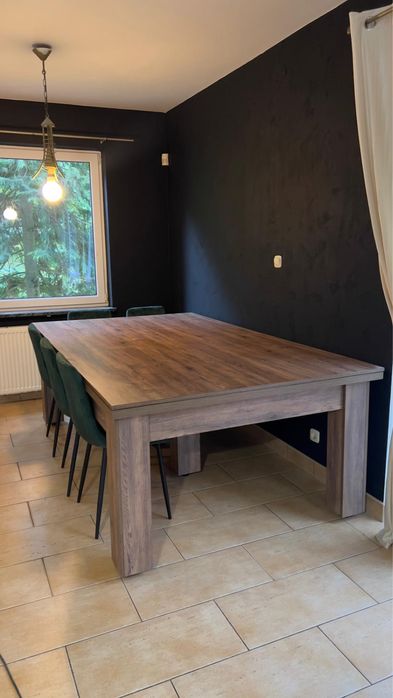 Stół jadalniany z bilardem