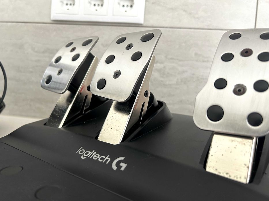 Logitech g29 PS4/PS5/PC Negociavel+ 2 anos de garantia na worten