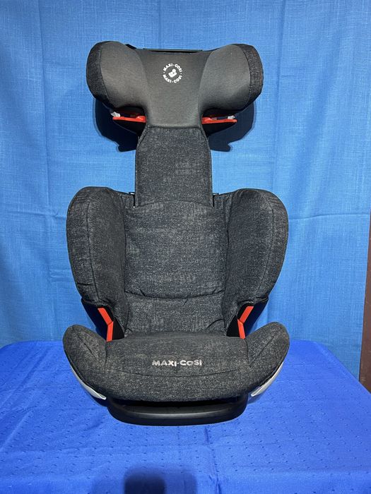 Fotelik samochodowy maxi cosi rodi fix 15-36 kg