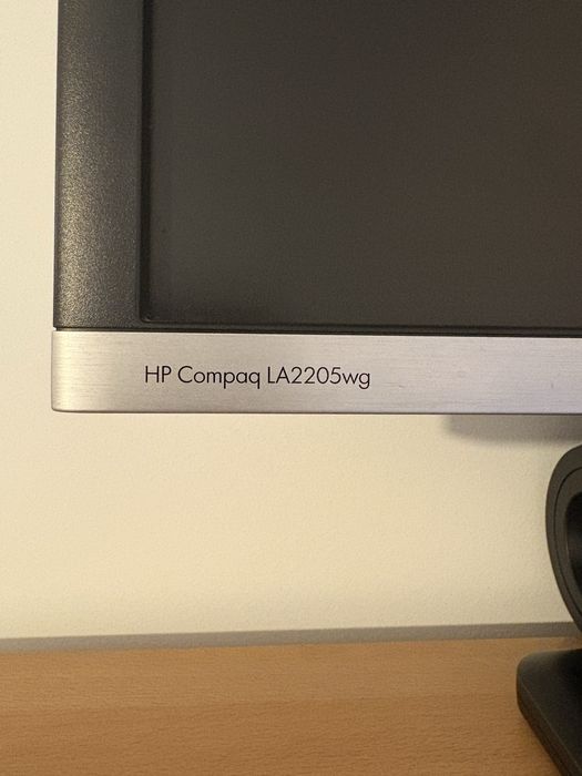 Monitor HP Compaq LA2205wg